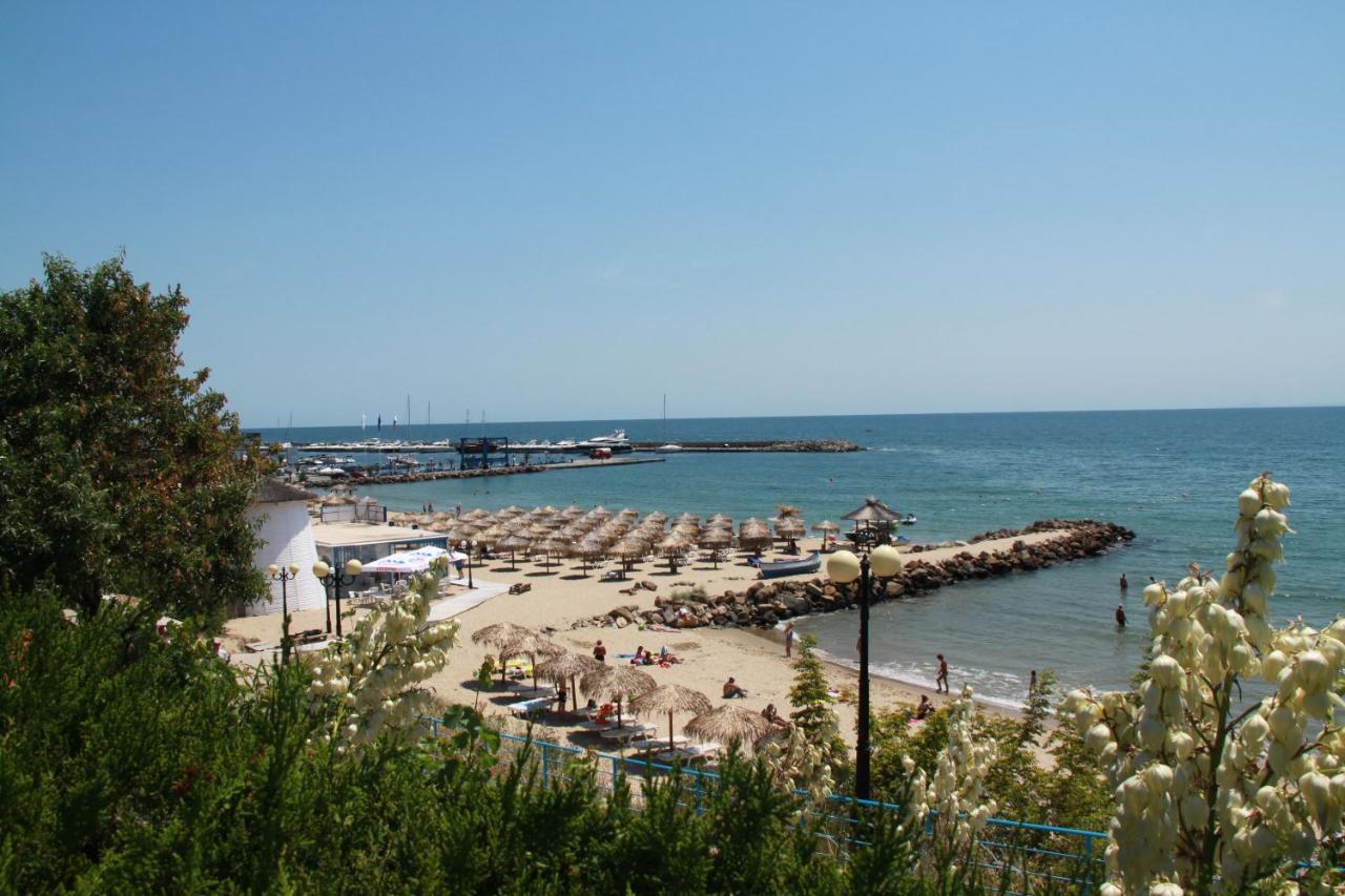 Bademite Apartments Sveti Vlas Buitenkant foto
